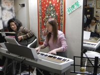 ���y���t